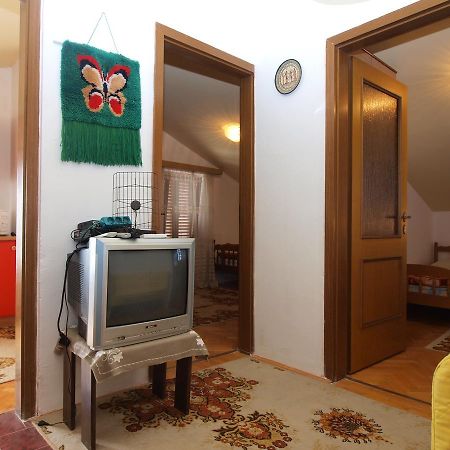 Apartments Slavica 382 Pula Eksteriør bilde