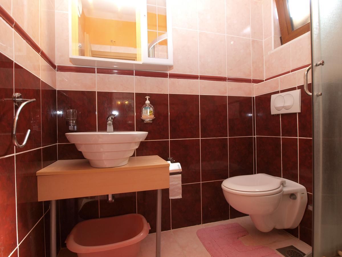 Apartments Slavica 382 Pula Eksteriør bilde