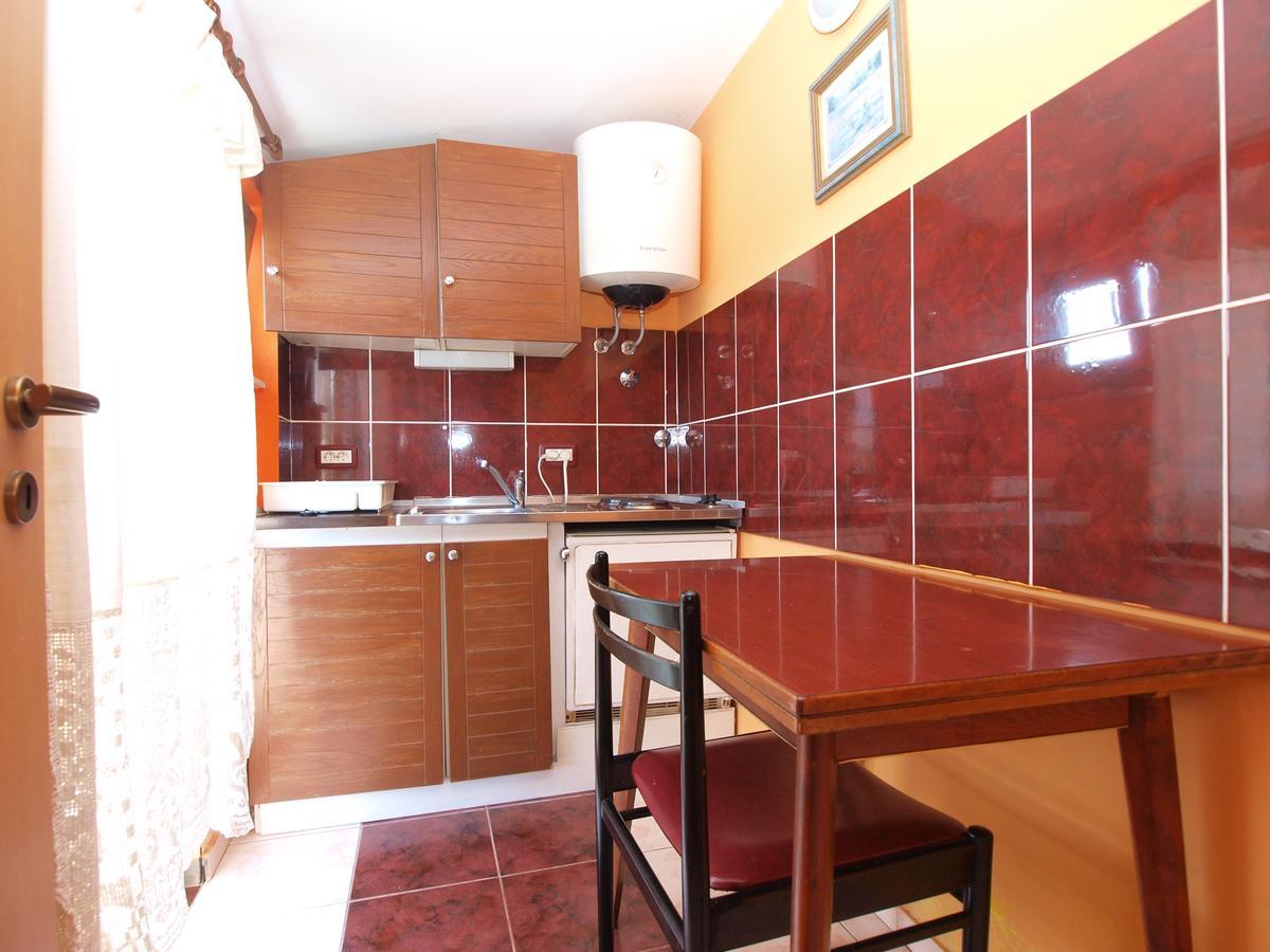 Apartments Slavica 382 Pula Eksteriør bilde