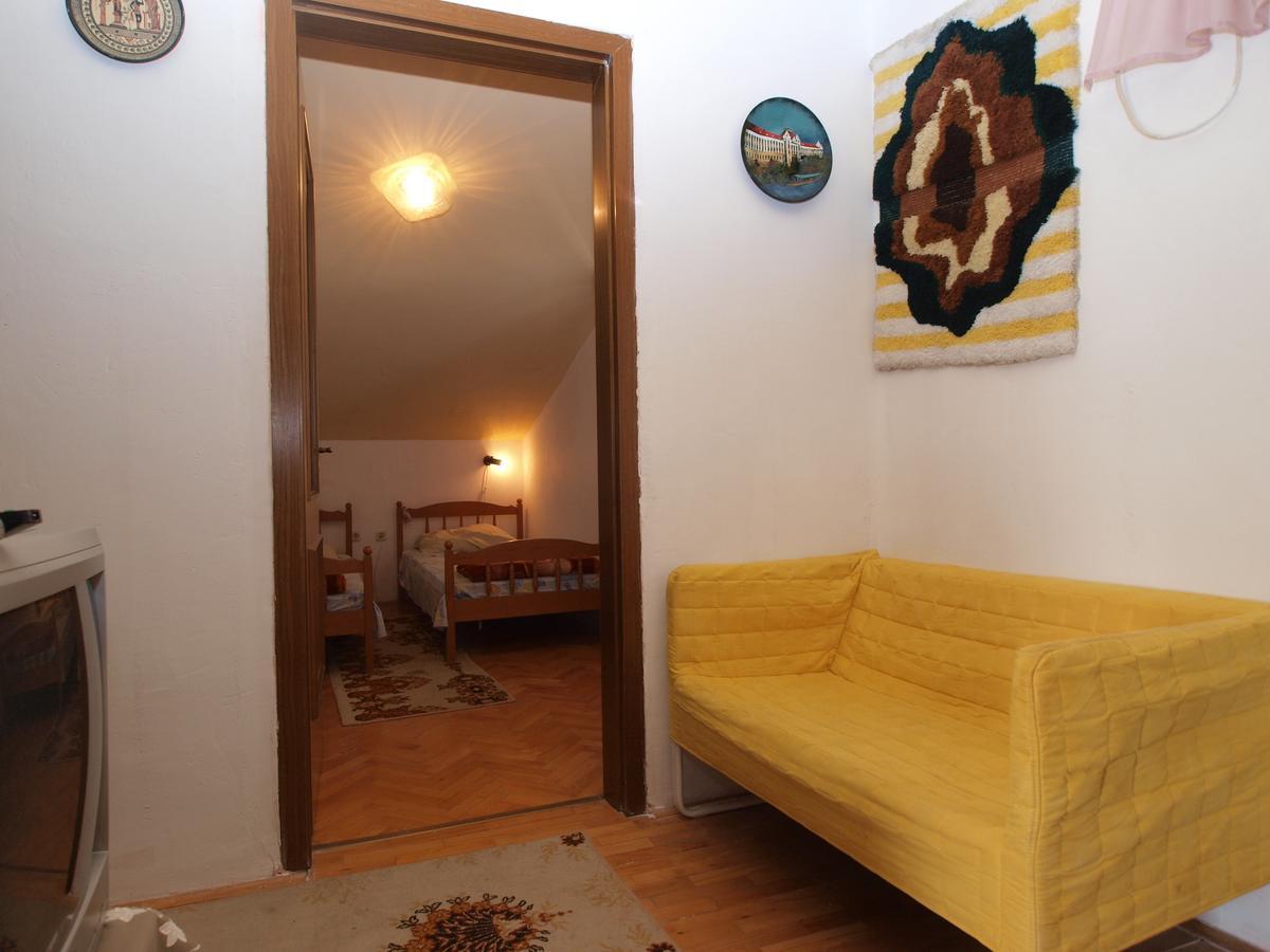 Apartments Slavica 382 Pula Eksteriør bilde