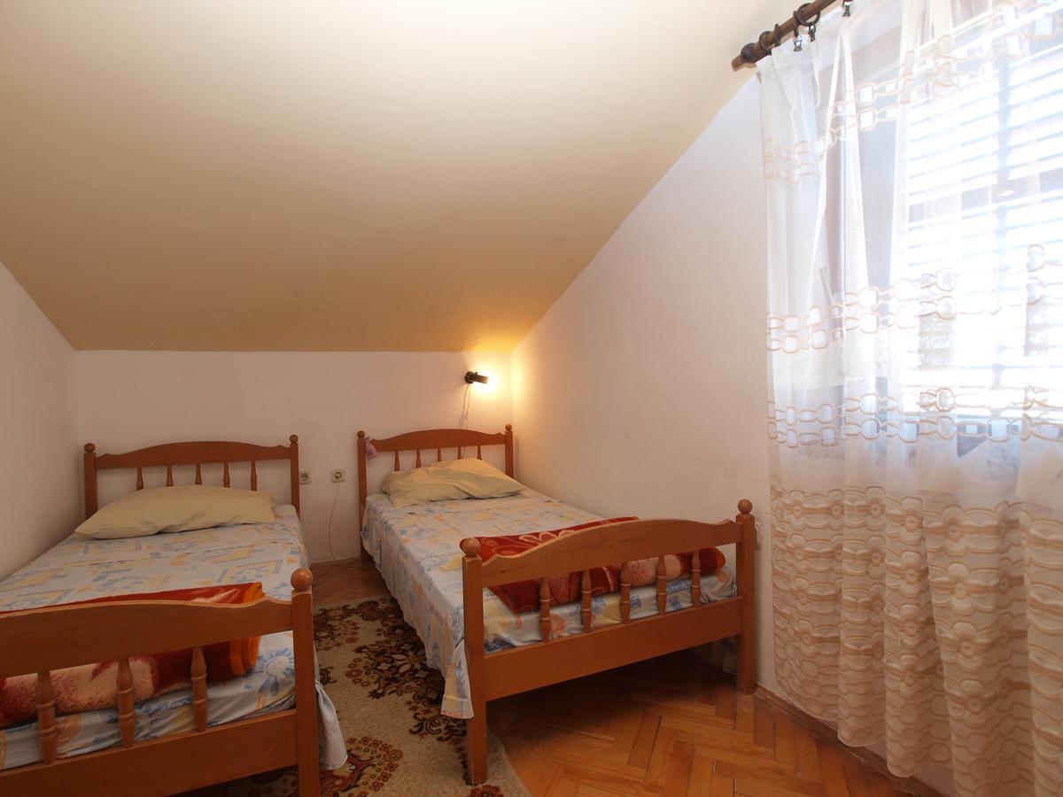 Apartments Slavica 382 Pula Eksteriør bilde